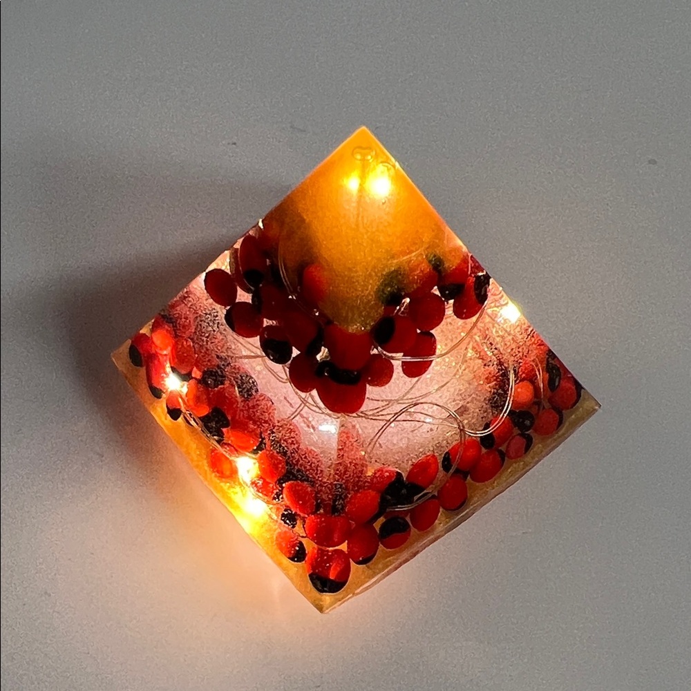 Huayruro Seed Pyramid w/ LED Lights – Luck, Protection & Prosperity Decor